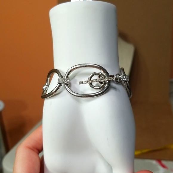 5/$25🌴Silver Colored Hardware Links with Swarovski Crystal Bracelet - Picture 2 of 4